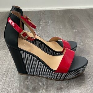 Tommy Hilfiger Wedge Sandals Size 9.5